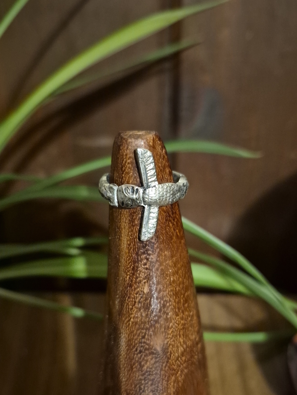 Silver Tone Totem Pole Spoon Ring